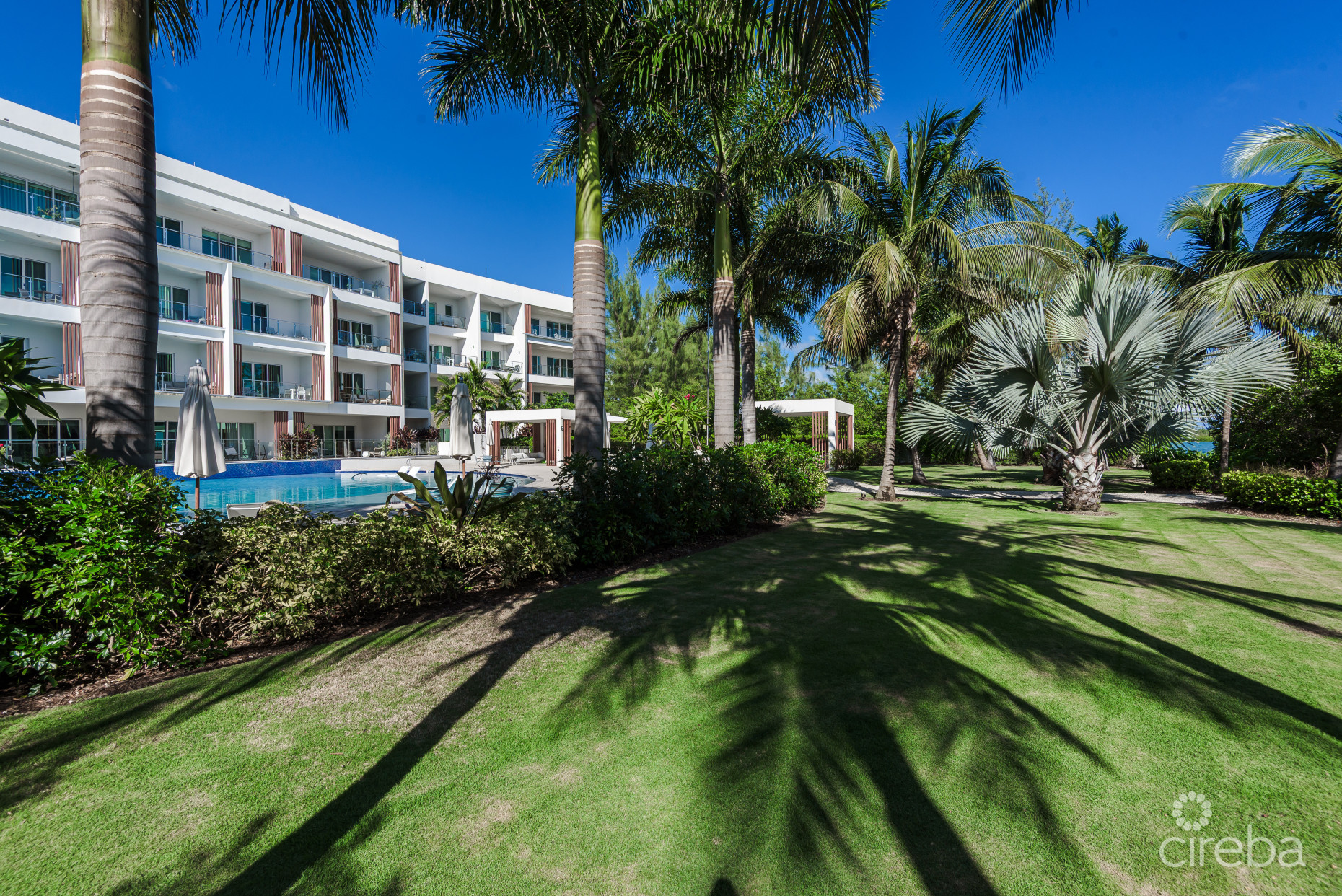 AURA 2 BED PLUS DEN, 2.5 BATH TOWNHOUSE