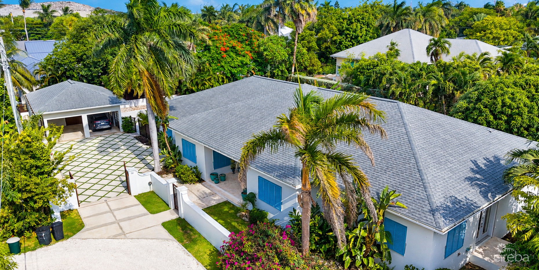SEVEN MILE BEACH CORRIDOR FAMILY HOME