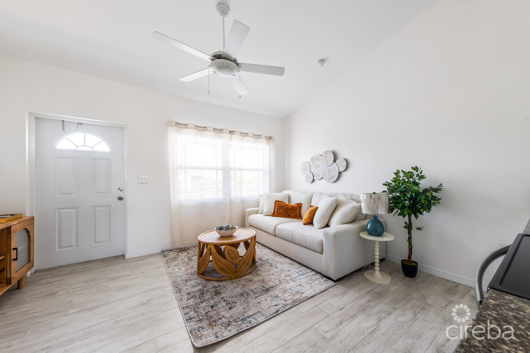 SANDSCAPE RESIDENCES #38