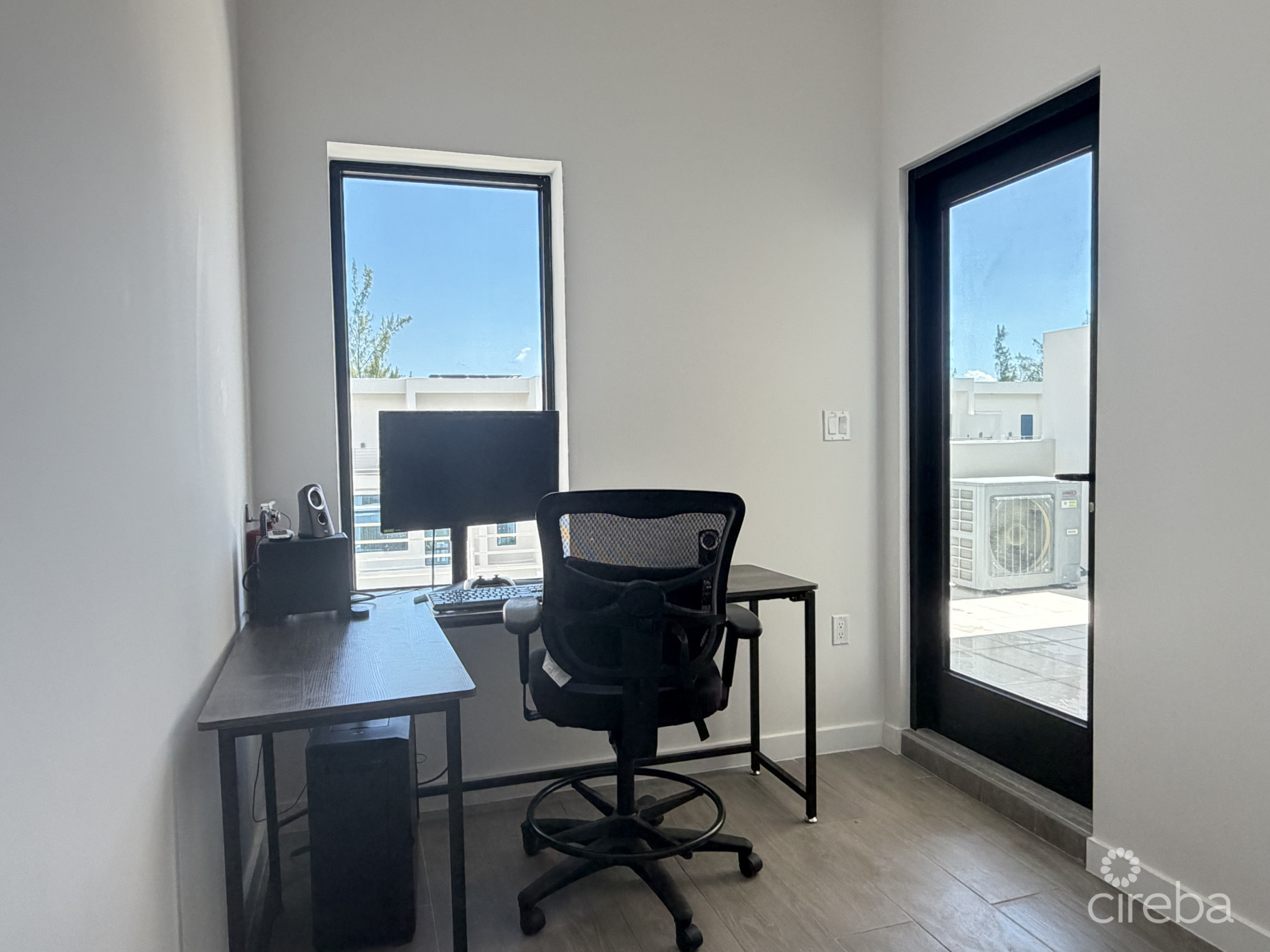 BAHIA #45 - SPACIOUS 3 BEDROOM CONDO