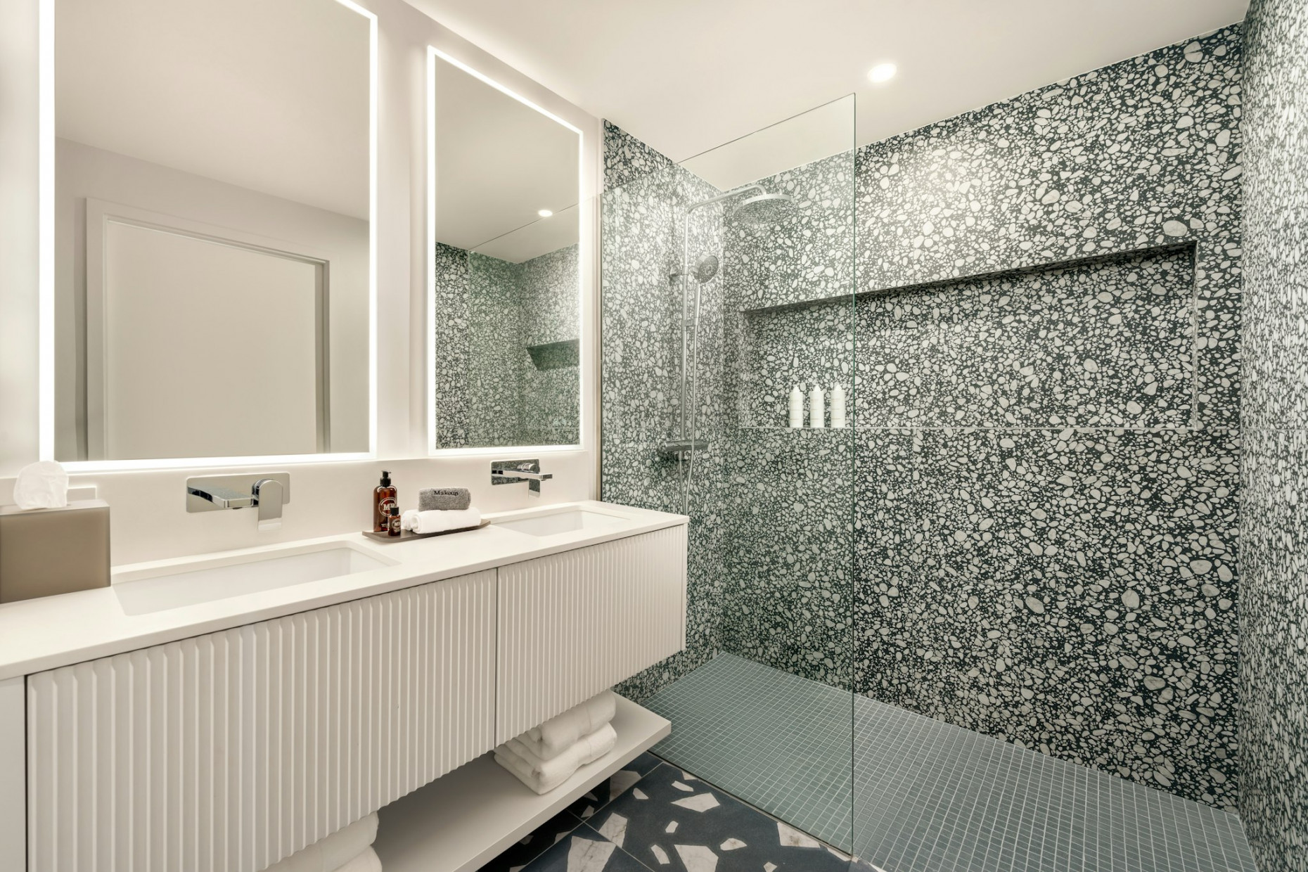 One | Gt Residences Collection - Large 1-bed + Den