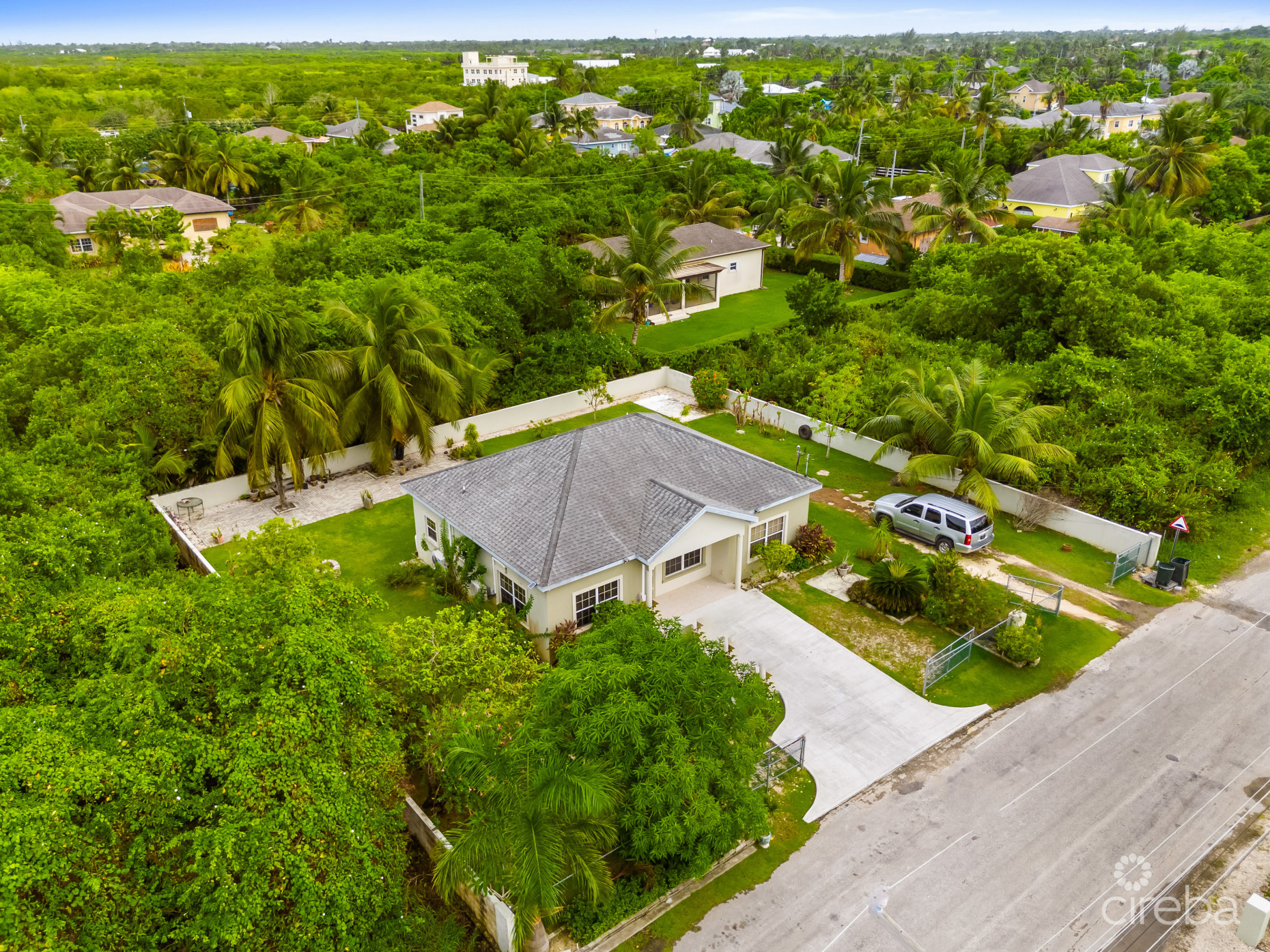 56 FAITH AVENUE - 3 BED / 2 BATH SINGLE FAMILY HOME