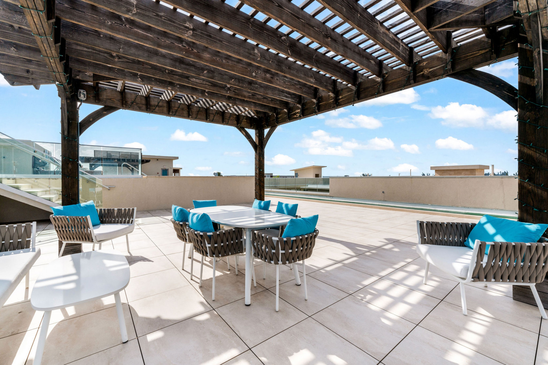 HARBOUR WALK RESIDENCES 117 | TURNKEY BOUTIQUE 1-BED