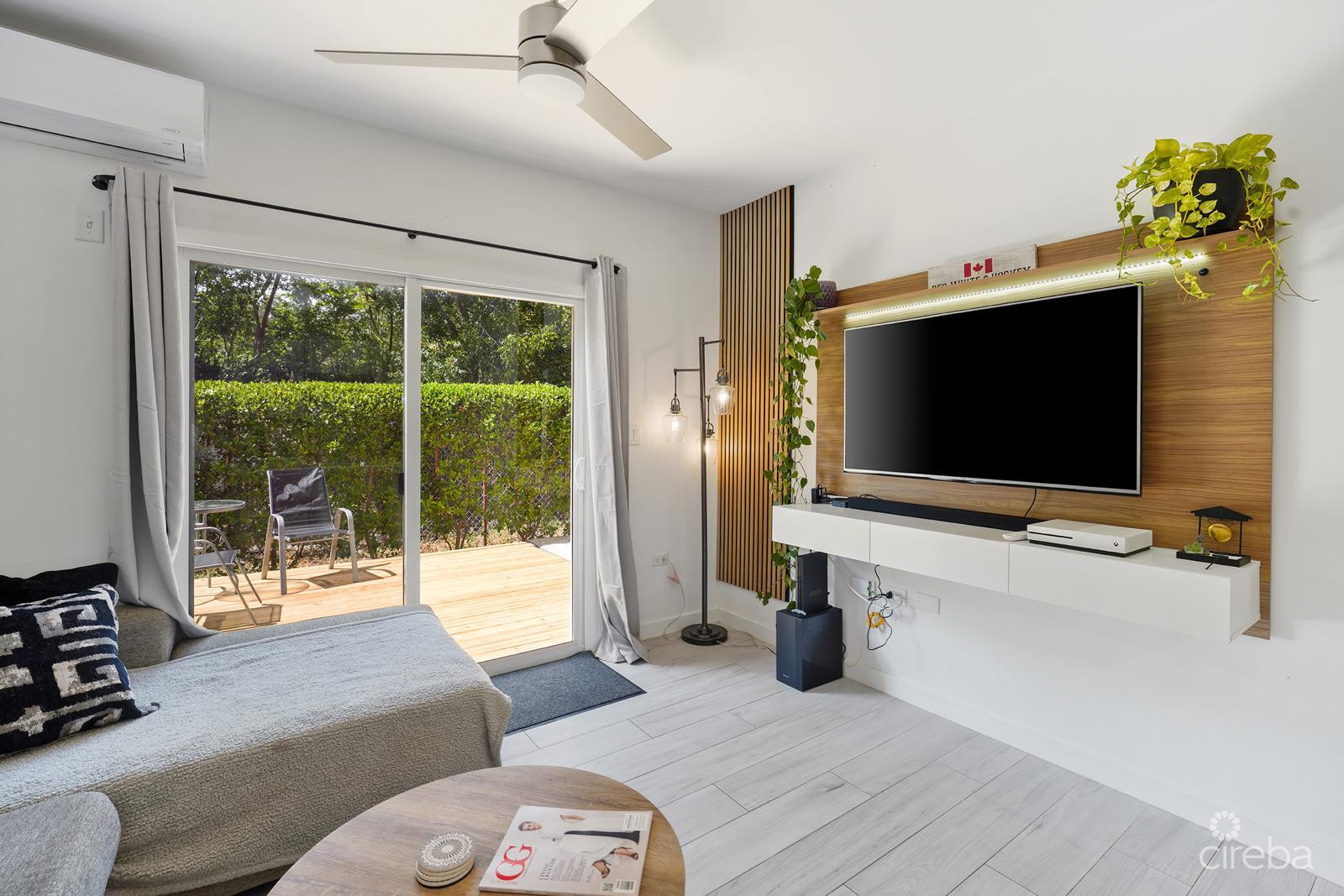LIGHTHOUSE MANOR 25 | BEAUTIFUL ONE BED TOWNHOUSE
