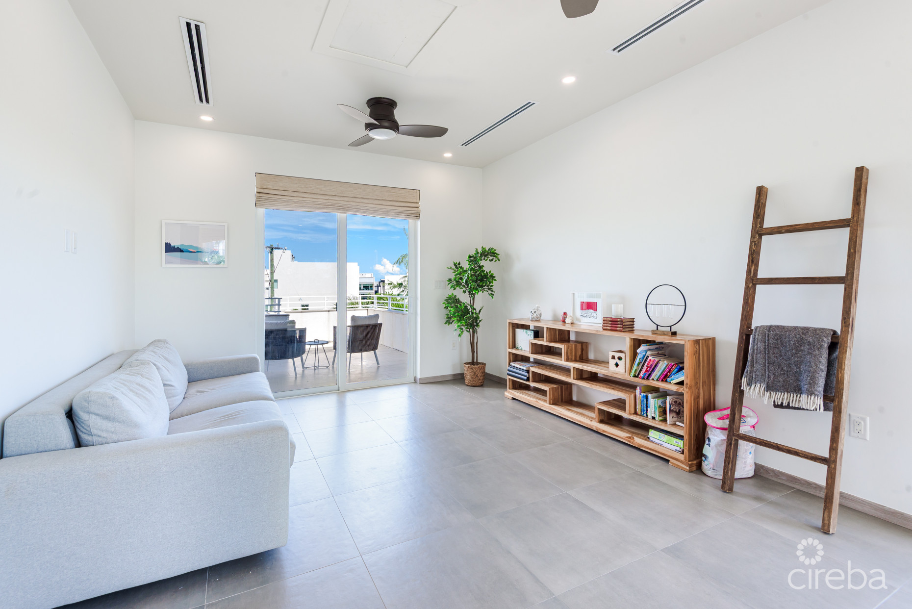 PLYMOUTH 3 BEDROOM CORNER TOWNHOUSE - 7 MILE BEACH CORRIDOR
