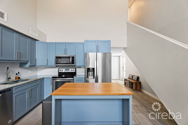 DOWNTOWN REACH - 2 BEDROOM