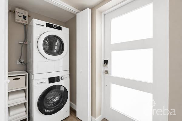 DOWNTOWN REACH - 2 BEDROOM