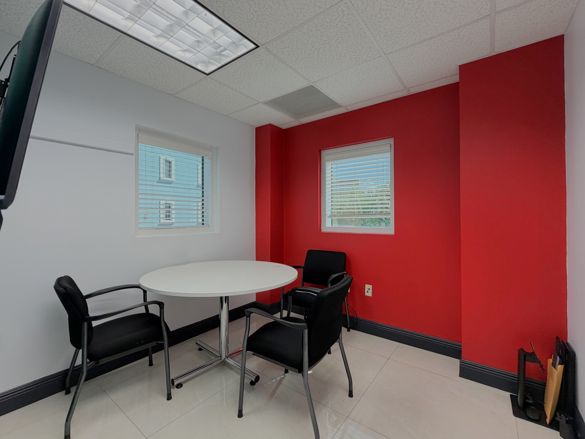 George Town Financial Centre 2nd Floor Suite