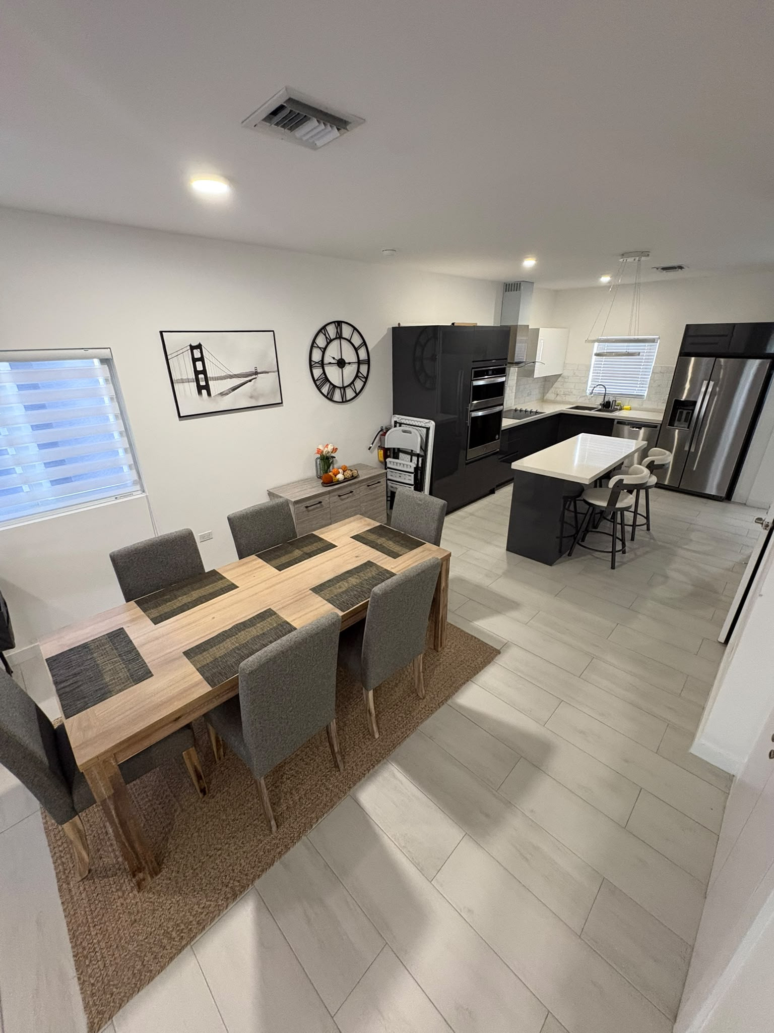 Ocean Reach 2-bedroom End Unit - Available 20 December