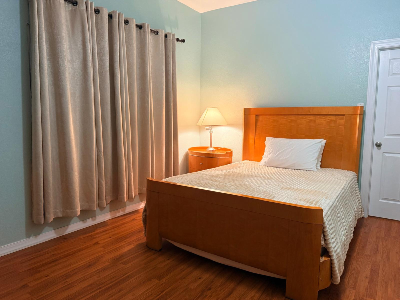 Slate Drive – Just Off Smb | 2-bedroom Condo - 7 November