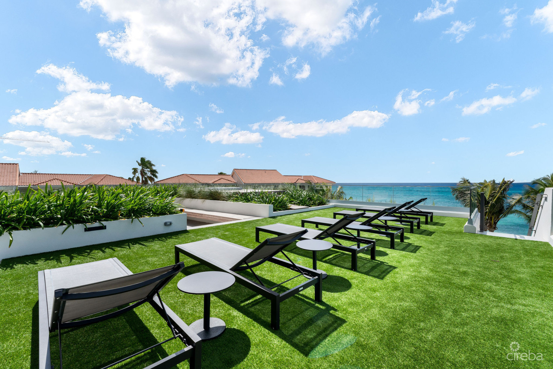 AQUA RESIDENCE 2 - LUXURY SEVEN MILE BEACH CONDO