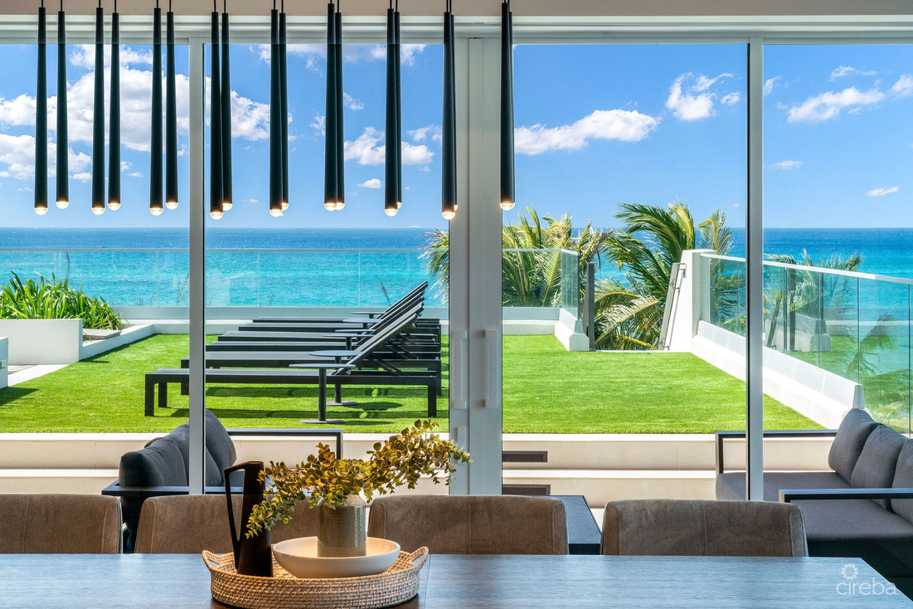 AQUA RESIDENCE 2 - LUXURY SEVEN MILE BEACH CONDO