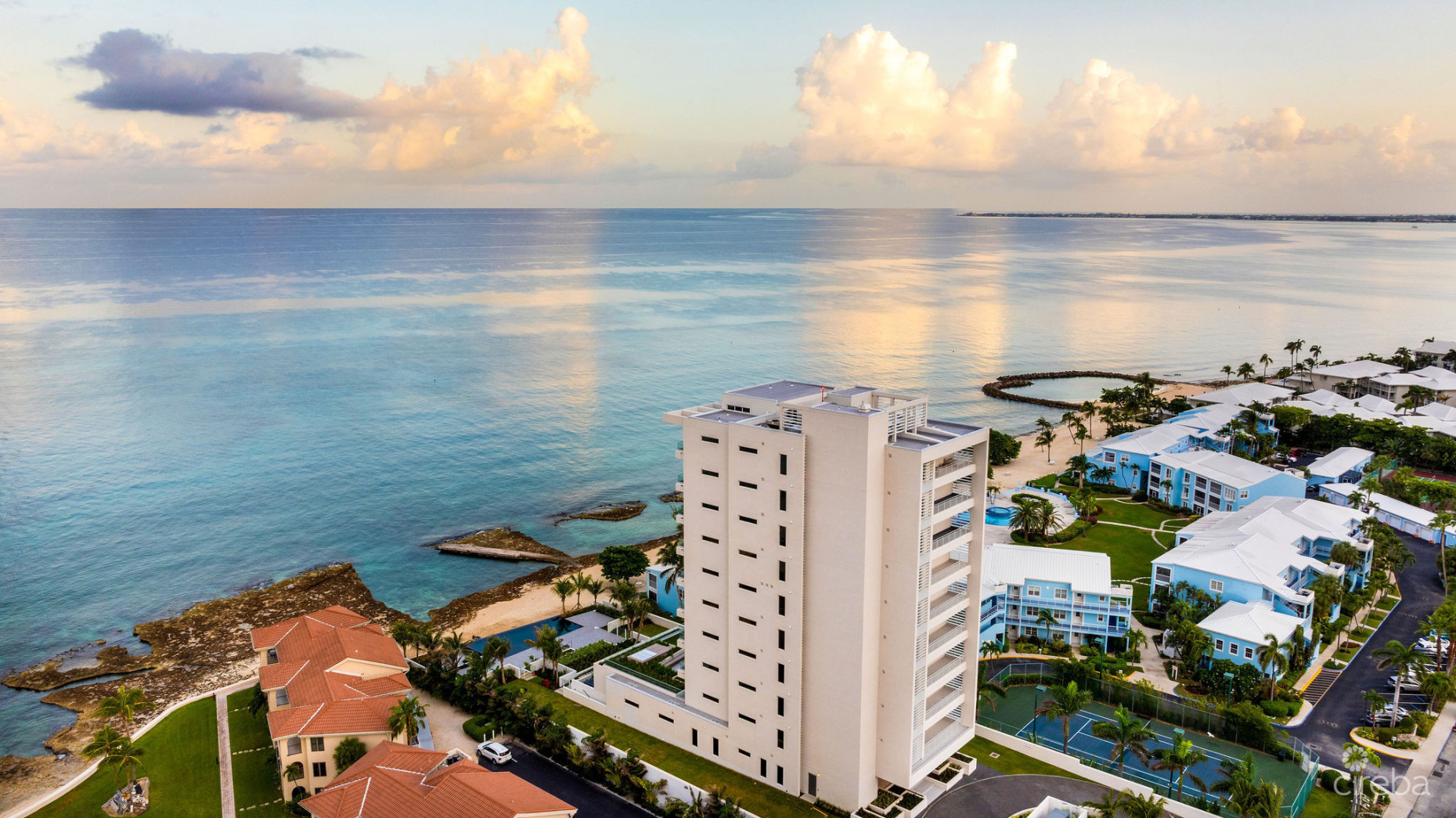AQUA RESIDENCE 2 - LUXURY SEVEN MILE BEACH CONDO