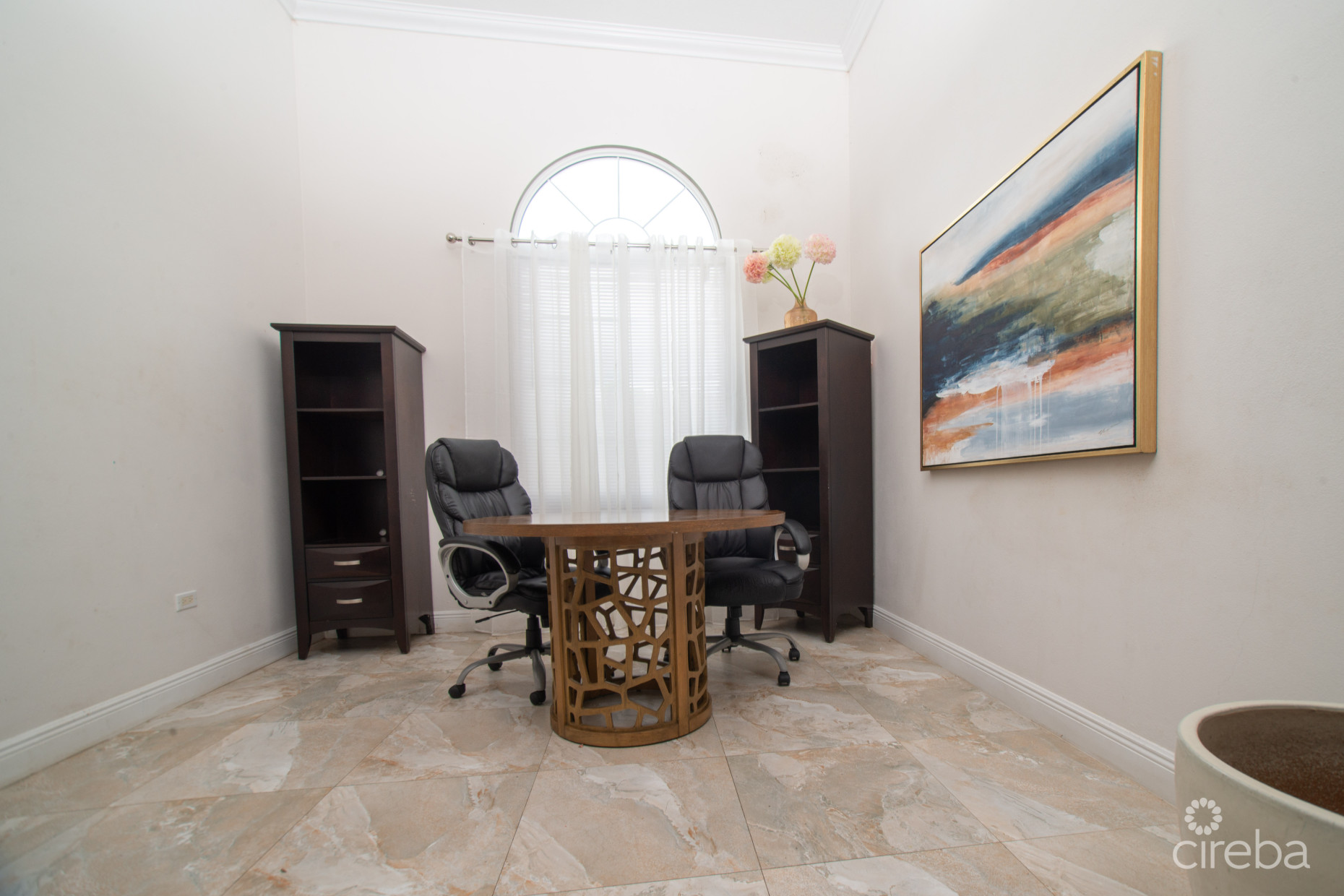 WHISTING WAY FAMILY HOME