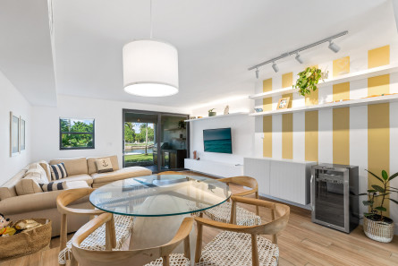 Canalfront 4 Bed | 4.5 Bath - Newly Renovated Governors Harbour Home