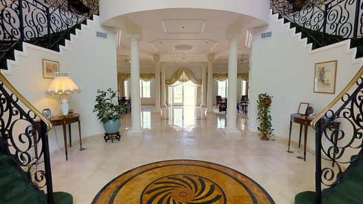 Global Luxury Real Estate Market Improves