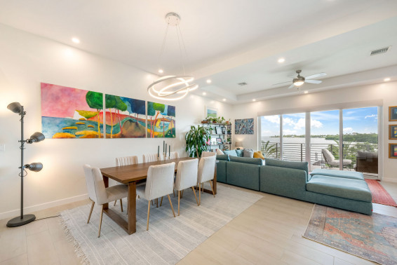 Ocean Crest, 4-bed Oceanfront + Dock / Garage