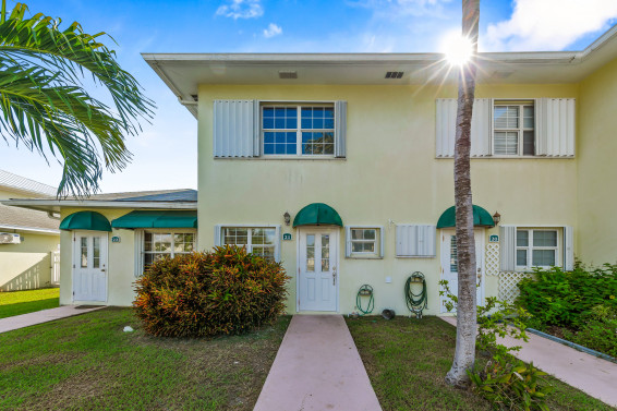 South Palms #21 (2 Bedrooms And 2.5 Bathrooms)