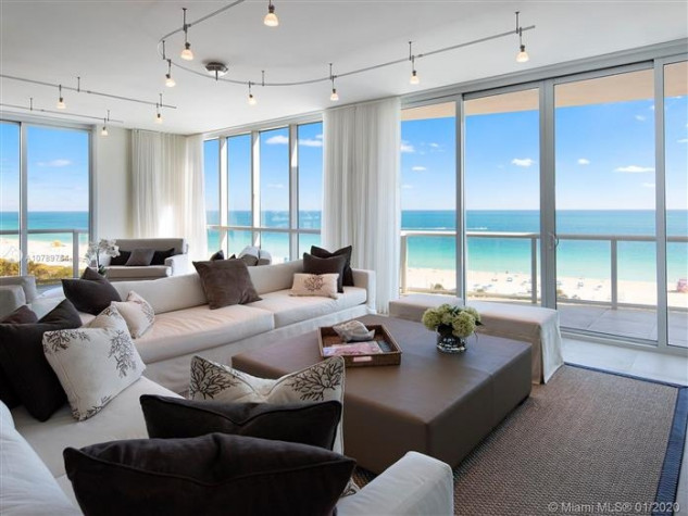 Continuum On South B, 50 S Pointe Dr