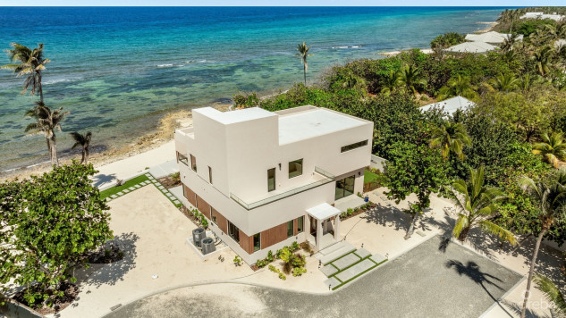 HALCYON POINT - EXPERIENCE  LUXURY FIRSTHAND