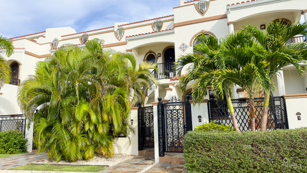 2 BEDROOM SAN SEBASTIAN TOWNHOUSE