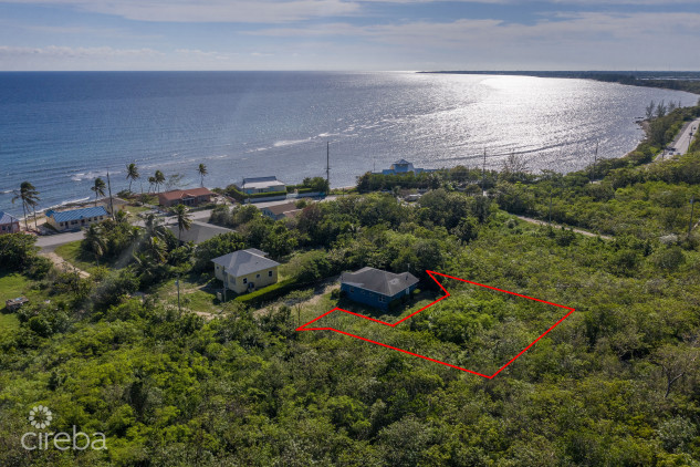 RESIDENTIAL LAND LOT, STEPS FROM THE SEA