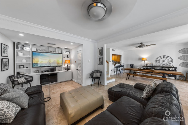 LIME TREE BAY UNIQUE 4 BED, 3.5 BATH WITH WATER VIEWS